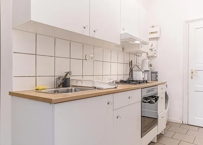 Charming 2br With Location In